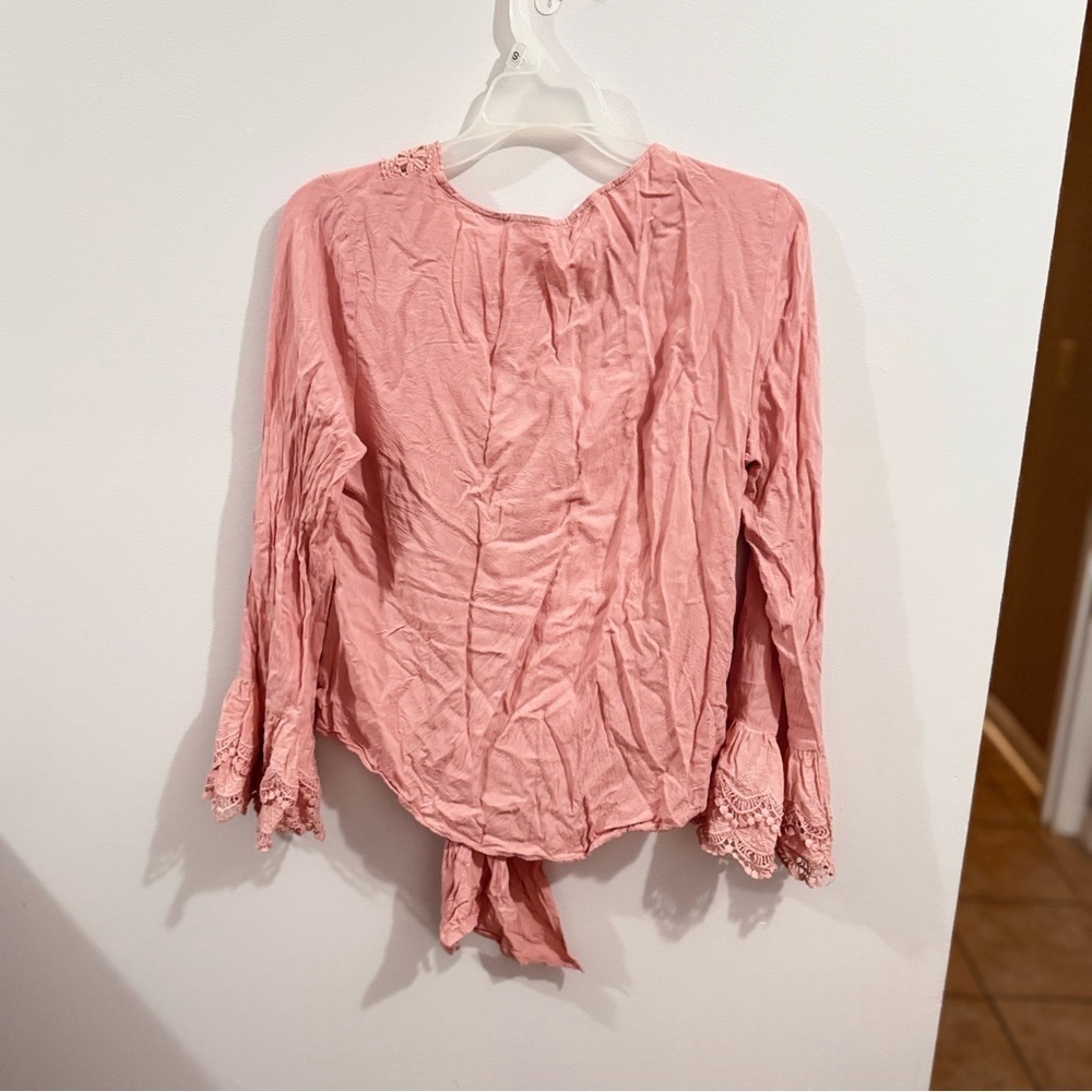 Entro Pink Long Sleeve Lace Tie Knot Blouse Size Large - Picture 2 of 8